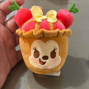 Disney Munchlings Baked Treats Remix Scented Plush Doll Minnie Mouse Cherry Tart
